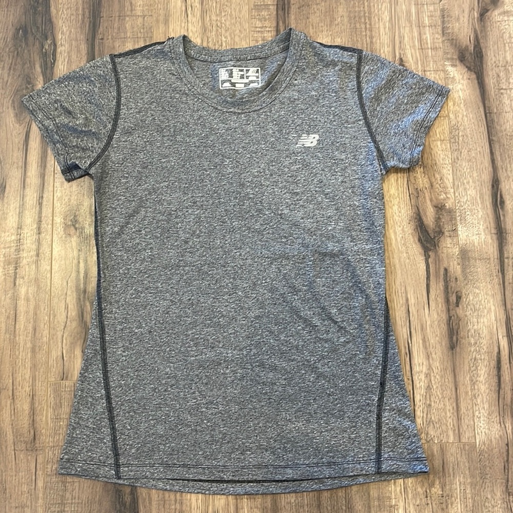 NEW BALANCE tech tee